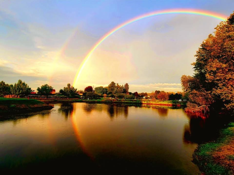 Apple Greens — rainbow over the course